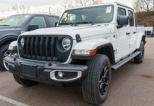 2022 Jeep Gladiator Sport