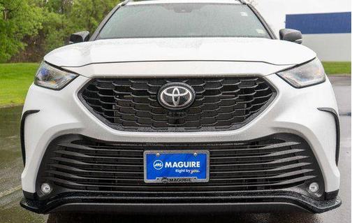 Pearl 2022 Toyota Highlander XSE