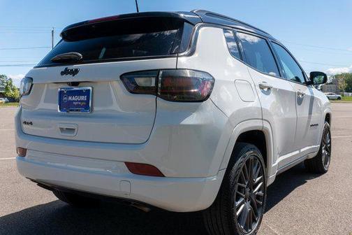 Bright White Clearcoat 2023 Jeep Compass Altitude