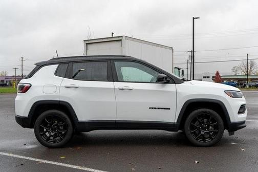 2022 Jeep Compass Altitude