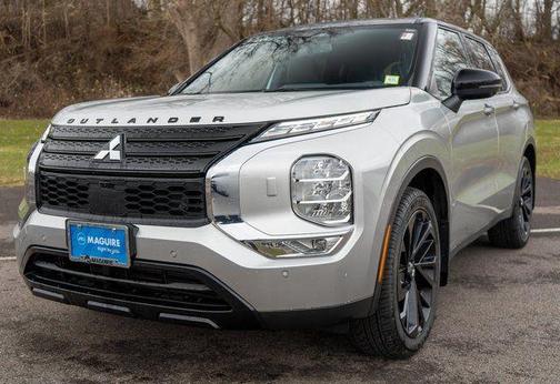 2023 Mitsubishi Outlander 