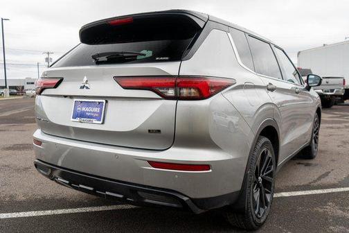 2023 Mitsubishi Outlander 