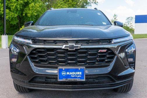 Mosaic Black Metallic 2025 Chevrolet Trax 2RS