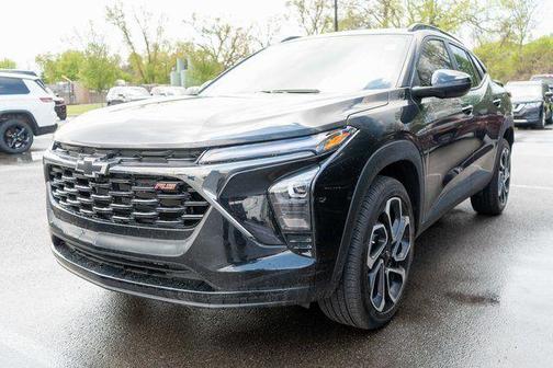 Mosaic Black Metallic 2025 Chevrolet Trax 2RS