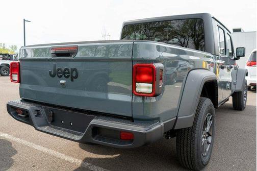 Anvil Clearcoat 2026 Jeep Gladiator Sport