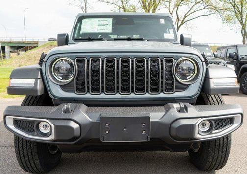 Anvil Clearcoat 2026 Jeep Gladiator Sport