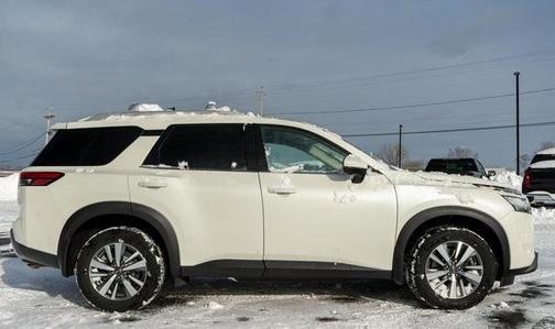 2024 Nissan Pathfinder SL