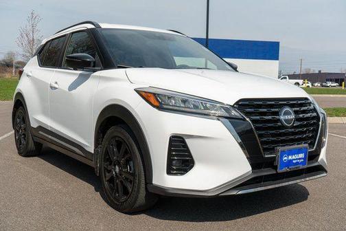 Fresh Powder 2023 Nissan Kicks SR