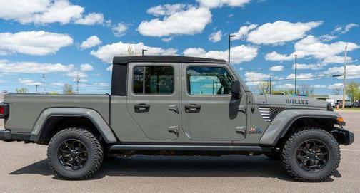 Sting Gray Clearcoat 2021 Jeep Gladiator Sport