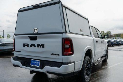 Bright White Clearcoat 2025 RAM 1500 Big Horn/Lone Star