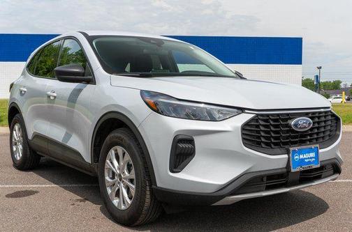 Silver Metallic 2025 Ford Escape Active