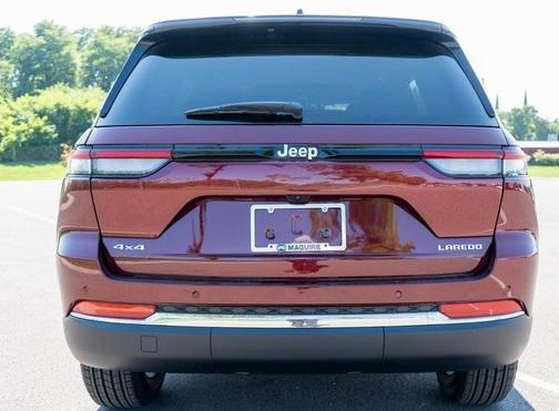 2025 Jeep Grand Cherokee Laredo X