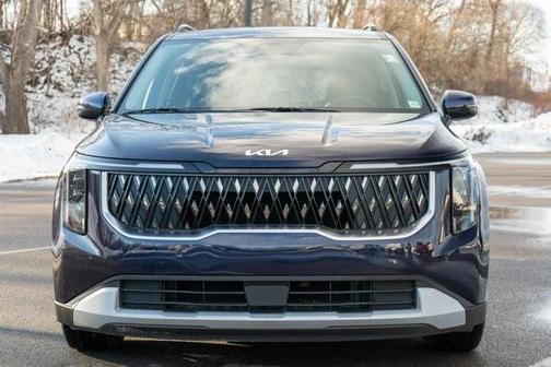 2025 Kia Carnival EX