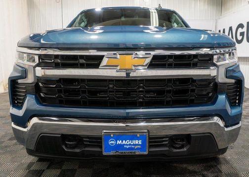 Lakeshore Blue Metallic 2024 Chevrolet Silverado 1500 LT
