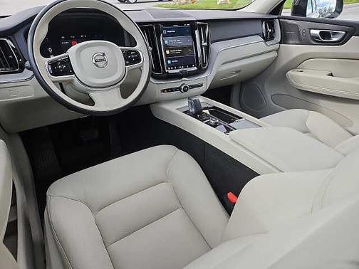 2024 Volvo XC60 Plus