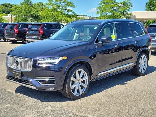 Photo 3 of 38 of 2019 Volvo XC90 T6 Inscription