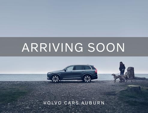 2025 Volvo XC60 Plus