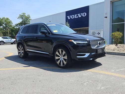 2025 Volvo XC90 Plug-In Hybrid Plus