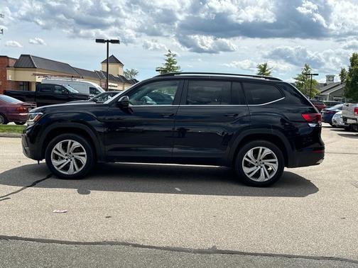 2022 Volkswagen Atlas 3.6L SE w/Technology