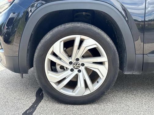 2022 Volkswagen Atlas 3.6L SE w/Technology