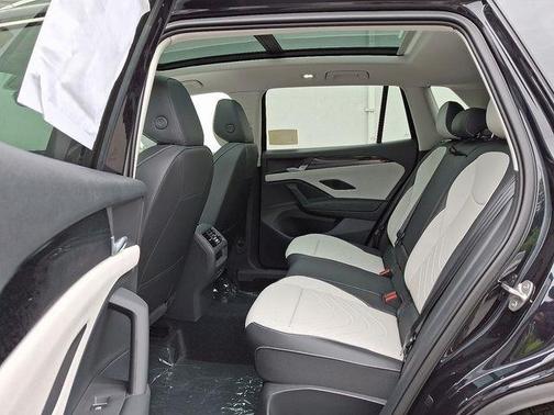 2025 Volkswagen Tiguan 2.0T SE 4MOTION