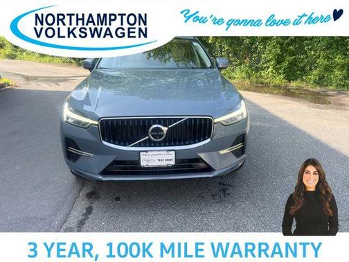 2022 Volvo XC60 B5 Momentum