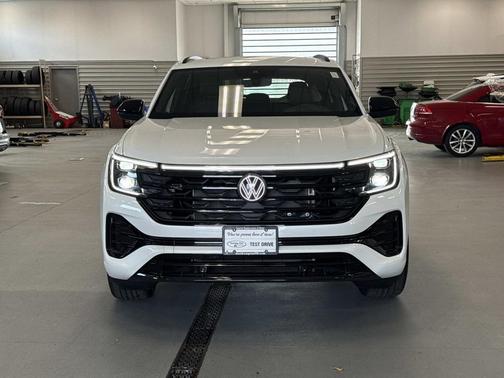 2026 Volkswagen Atlas Cross Sport 2.0T SEL