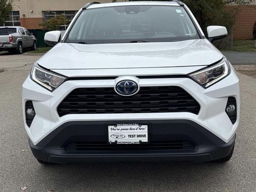 2021 Toyota RAV4 Hybrid XLE