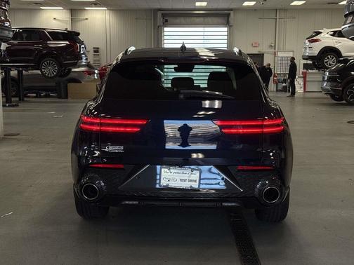 2022 Genesis GV70 3.5T AWD Sport