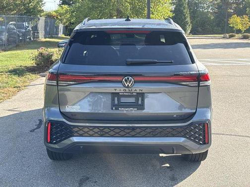 2025 Volkswagen Tiguan 2.0T SE R-Line Black 4MOTION
