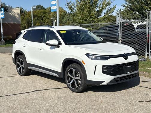 2025 Volkswagen Tiguan 2.0T SE 4MOTION