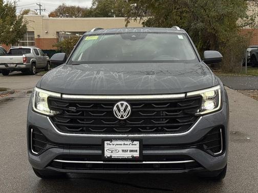 2026 Volkswagen Atlas Cross Sport 2.0T SEL Premium