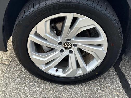 2023 Volkswagen Atlas 3.6L SE w/Technology