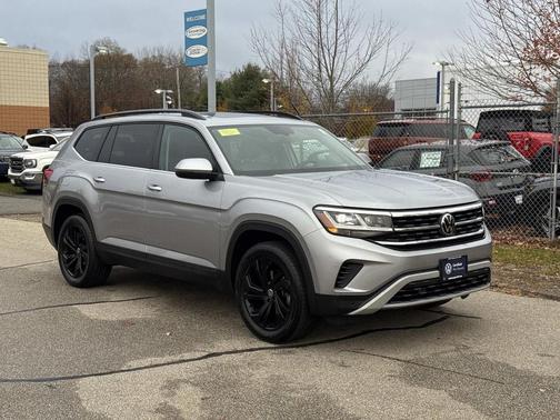 2022 Volkswagen Atlas 3.6L SE w/Technology