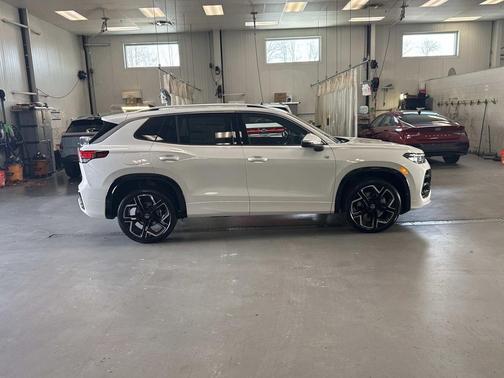 2026 Volkswagen Tiguan 2.0T SEL R-Line 4MOTION