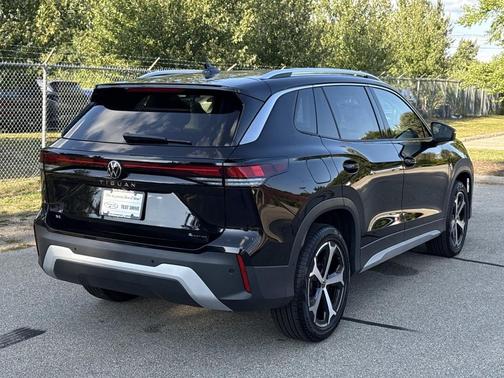 2025 Volkswagen Tiguan 2.0T SE 4MOTION