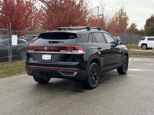 2026 Volkswagen Atlas Cross Sport 2.0T SE w/Technology 4MOTION