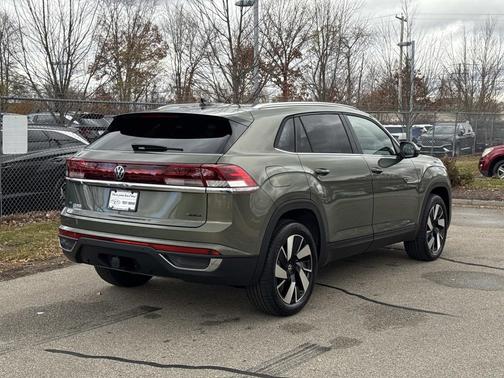 2026 Volkswagen Atlas Cross Sport 2.0T SE w/Technology 4MOTION