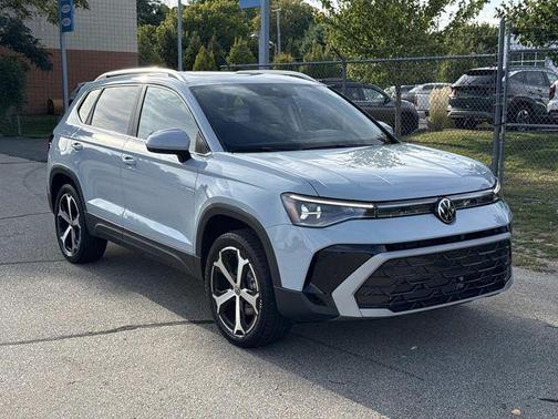2025 Volkswagen Taos 1.5T SEL