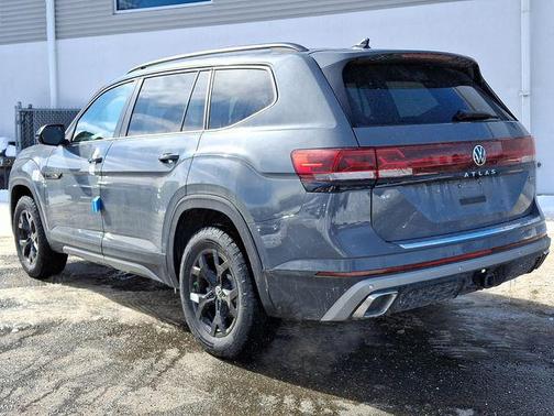 2025 Volkswagen Atlas 2.0T Peak Edition