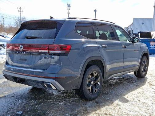 2025 Volkswagen Atlas 2.0T Peak Edition
