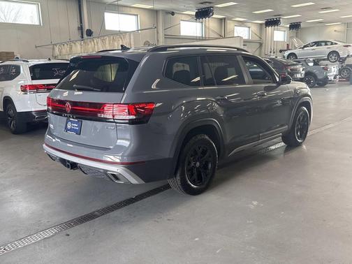 2024 Volkswagen Atlas 2.0T SEL