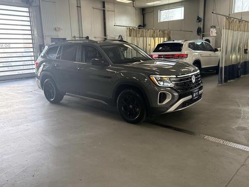 2024 Volkswagen Atlas 2.0T SEL