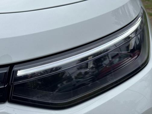 2025 Volkswagen Tiguan 2.0T SE 4MOTION