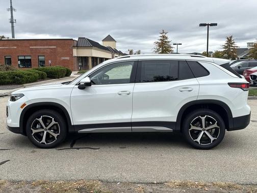 2025 Volkswagen Tiguan 2.0T SE 4MOTION