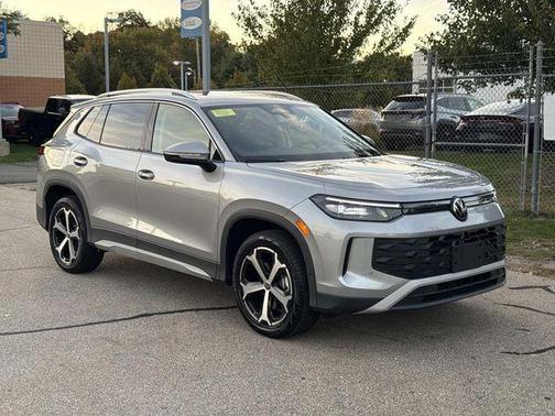 2025 Volkswagen Tiguan 2.0T SE 4MOTION