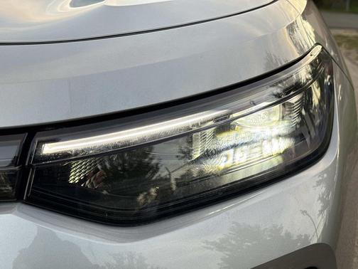 2025 Volkswagen Tiguan 2.0T SE 4MOTION