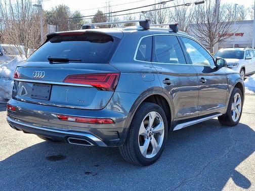2022 Audi Q5 45 S line Premium Plus