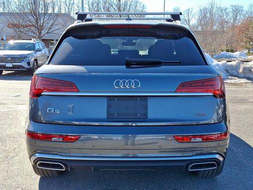 2022 Audi Q5 45 S line Premium Plus