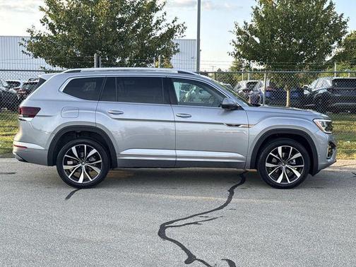2026 Volkswagen Atlas 2.0T SEL Premium R-Line 4MOTION